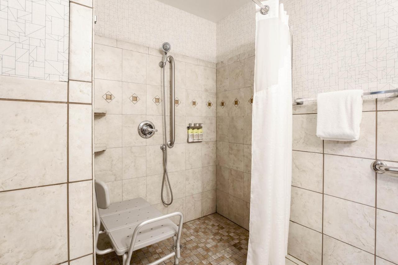 Holiday Inn Express Lancaster By Ihg Zewnętrze zdjęcie