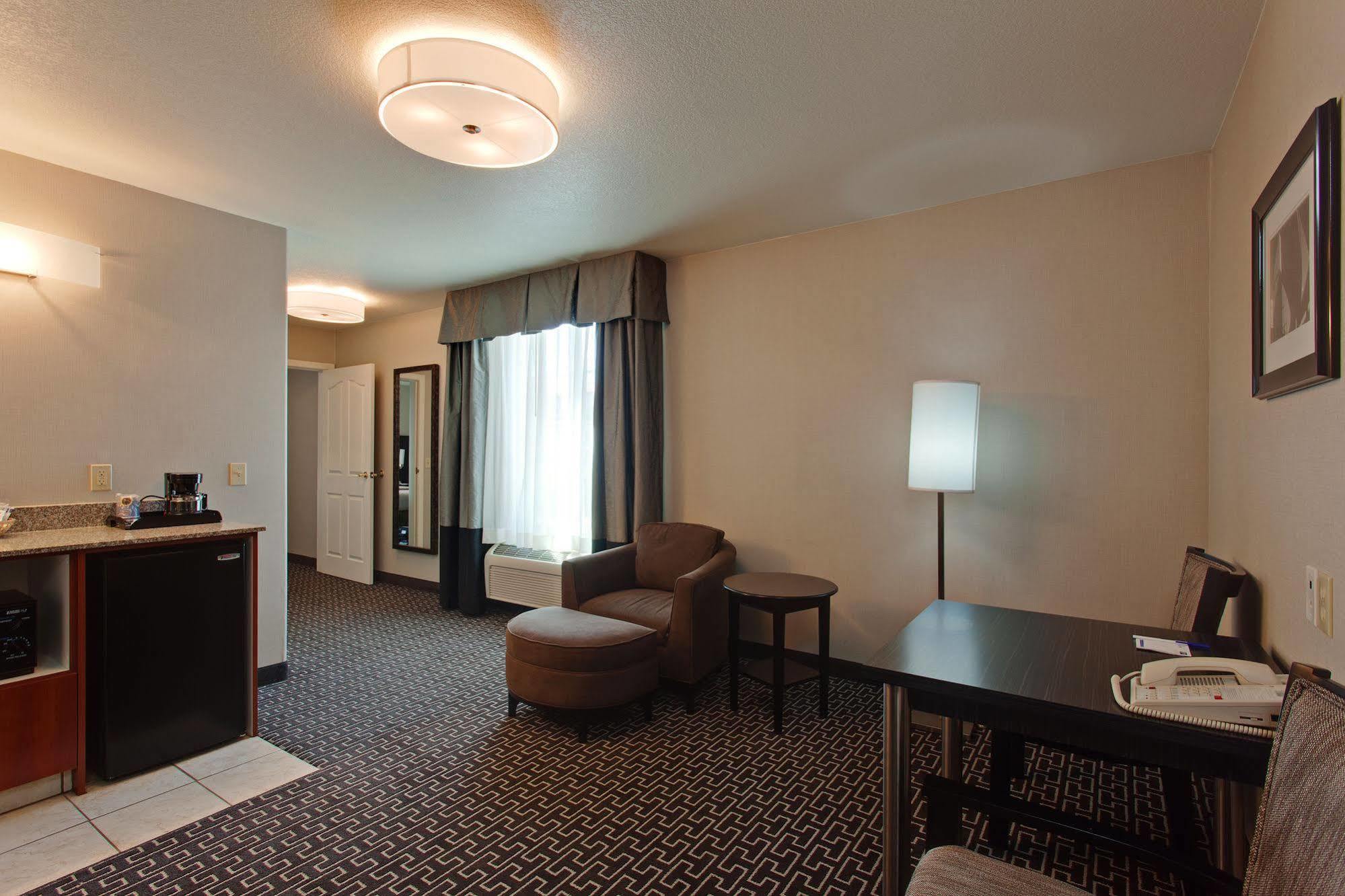Holiday Inn Express Lancaster By Ihg Zewnętrze zdjęcie